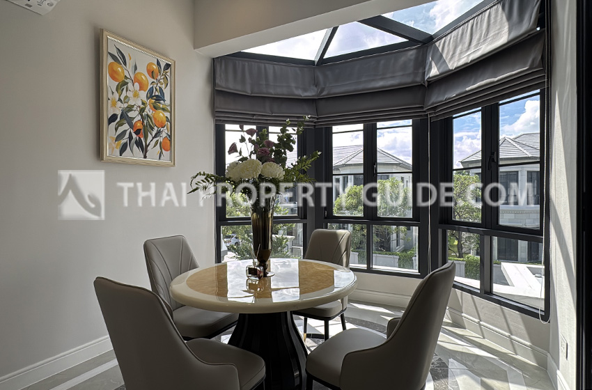 House with Shared Pool in Krung Thep Kritha 